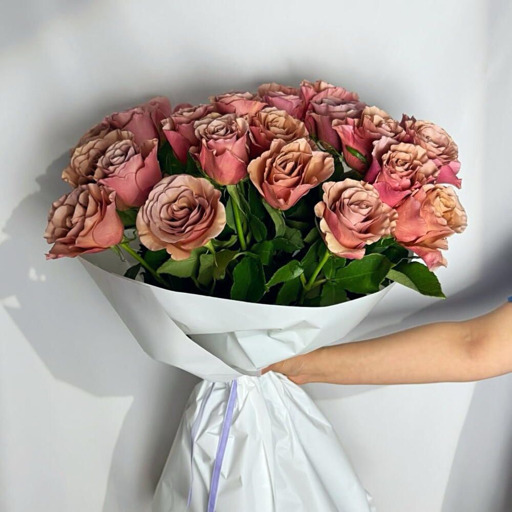 Ramo de 21 rosas nude