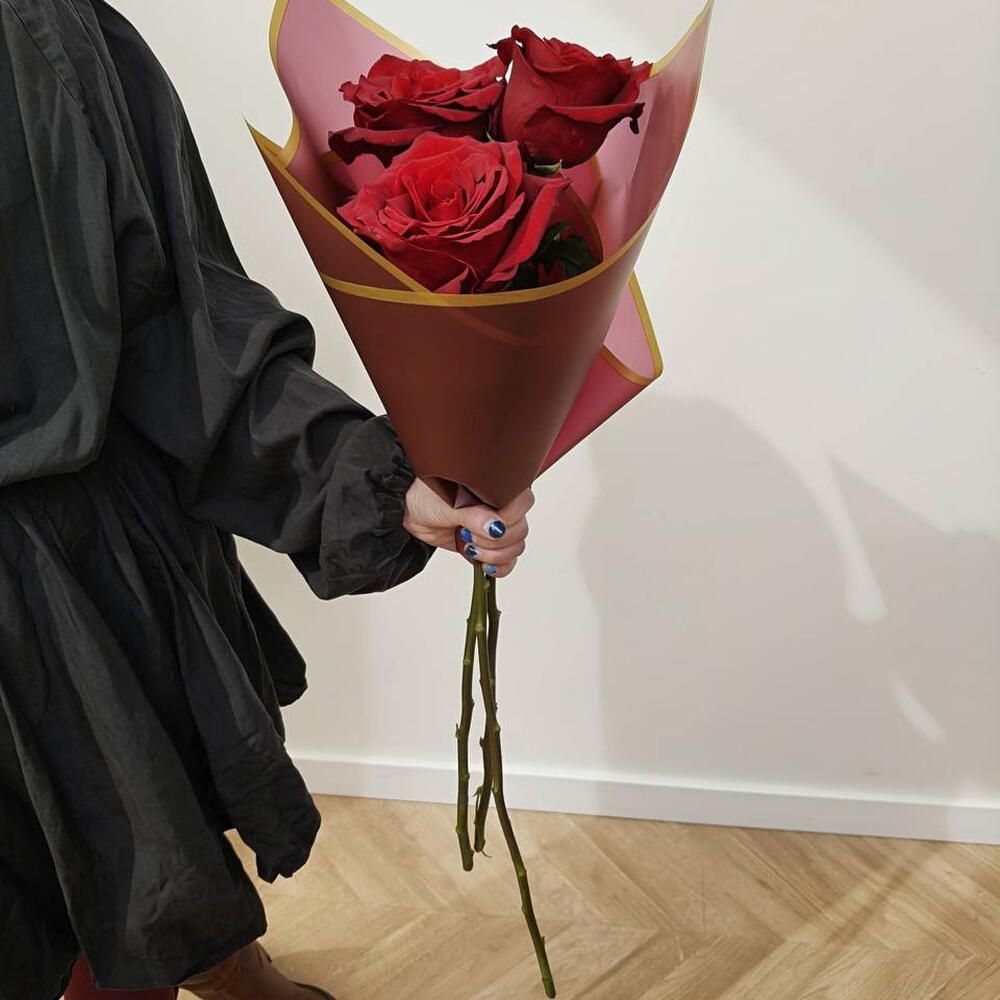 Ramo de rosas rojas, 3 rosas (foto 4)