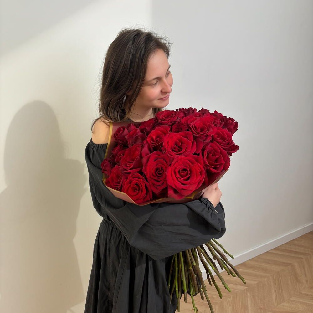 Ramo de rosas rojas, 31 rosas (foto 2)